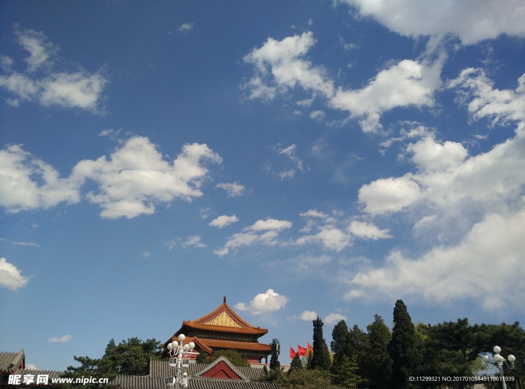 蓝天白云