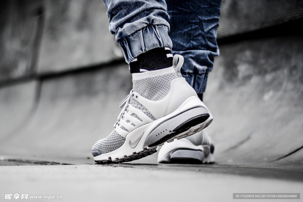 Nike运动鞋