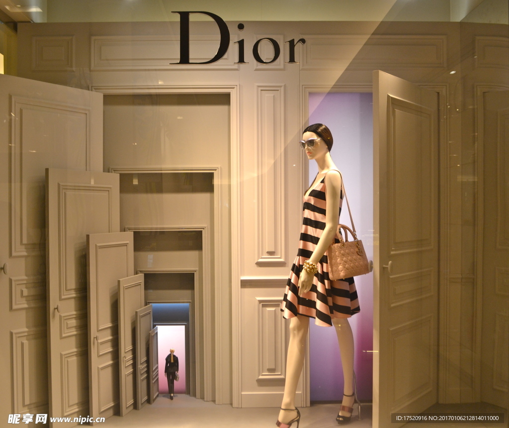 Dior陈列