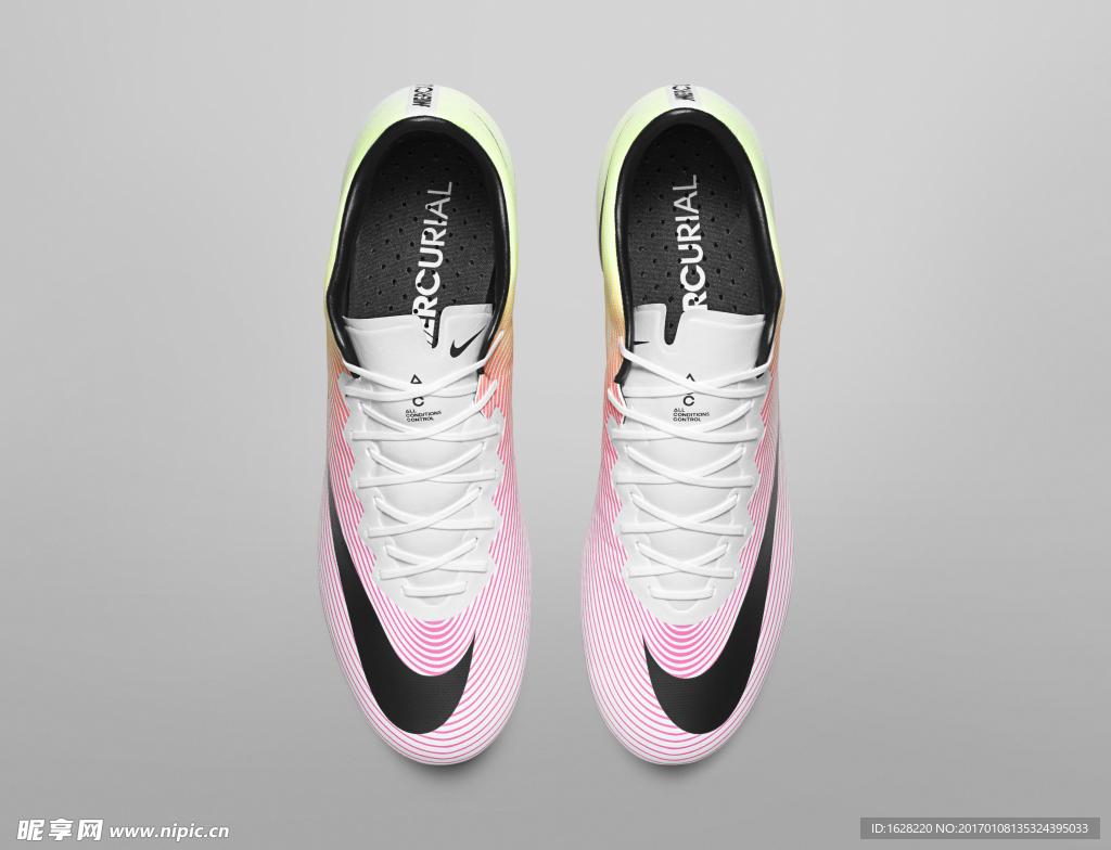 NIKE顶级足球鞋宣传广告