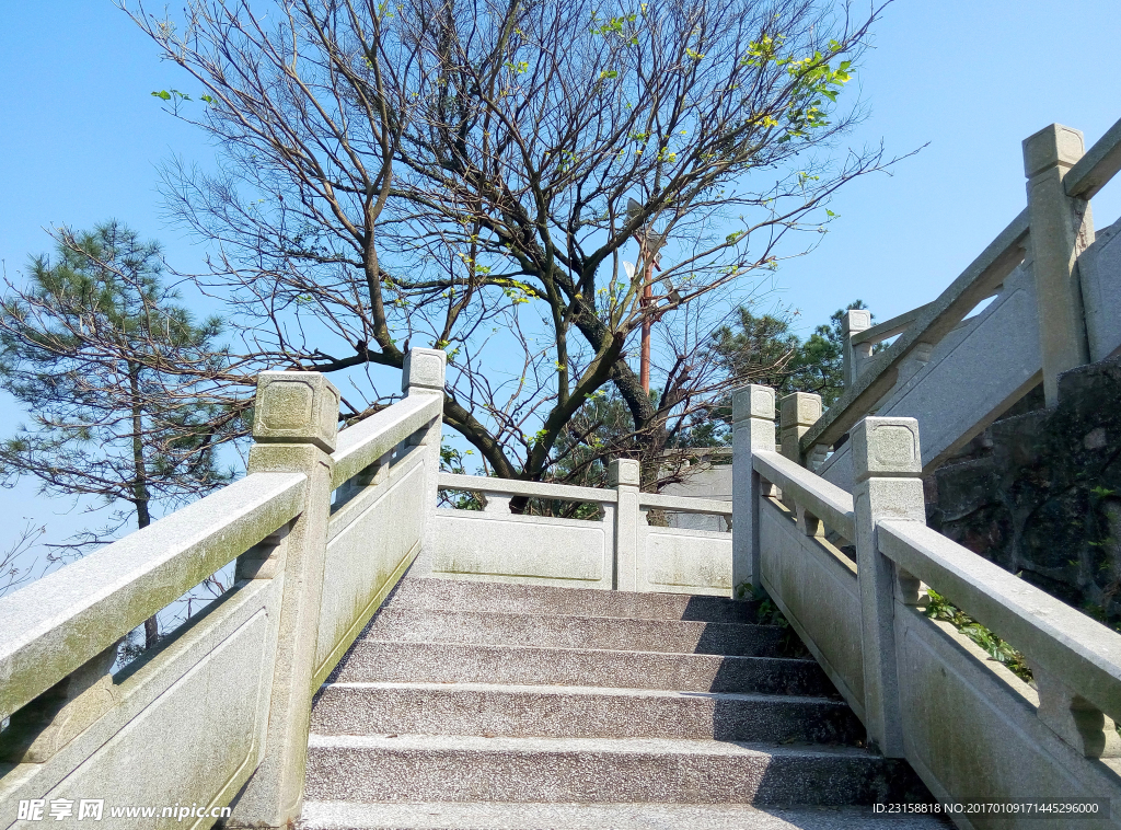 新会凌云塔石梯