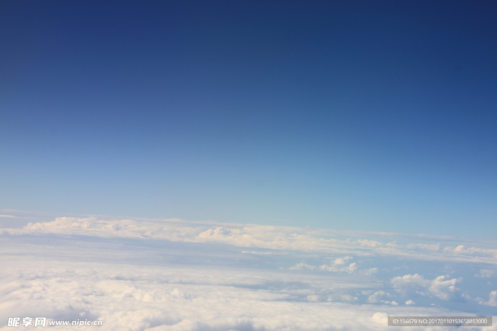 云层上空