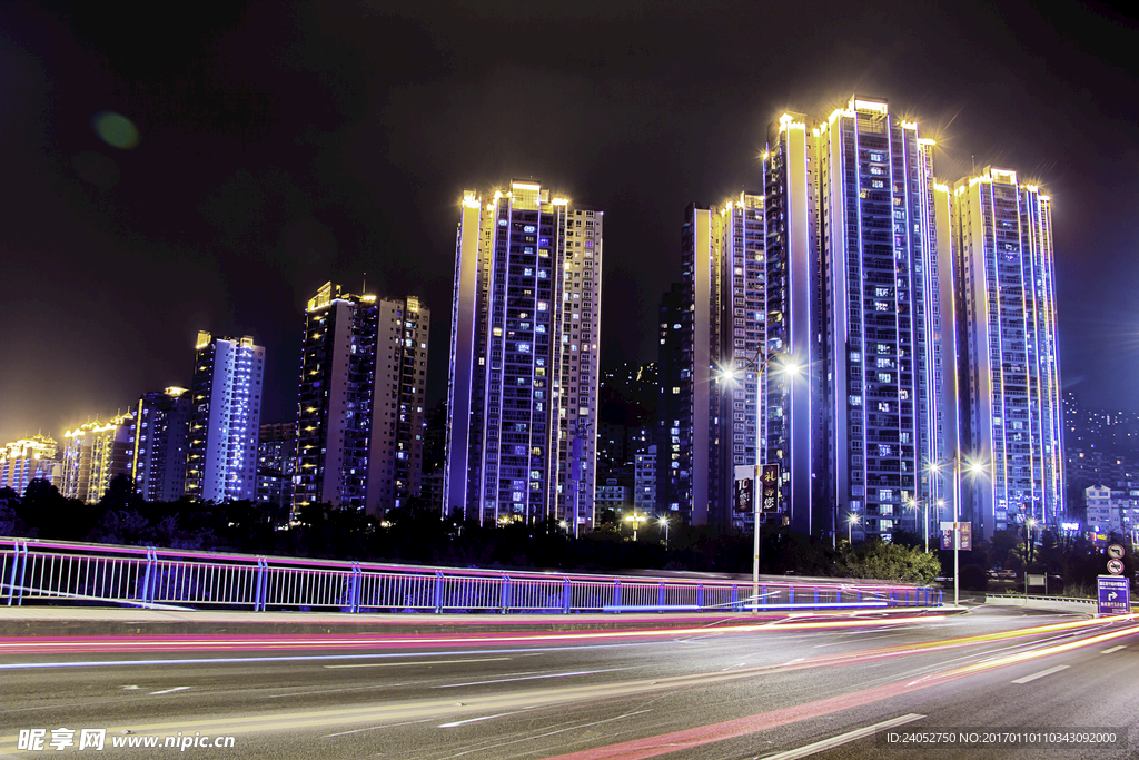 大桥城市夜景道路灯光流光摄影