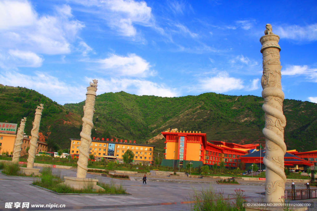 山西芦芽山 马侖草原