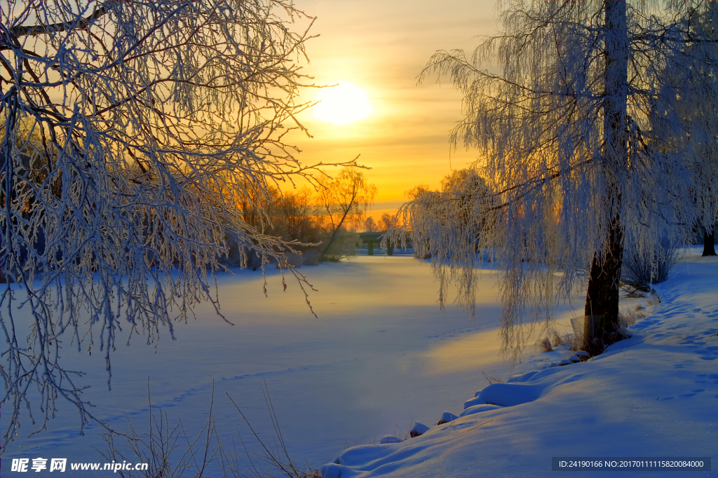 摄影图片 夕阳雪地