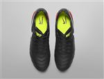 NIKE顶级足球鞋宣传广告