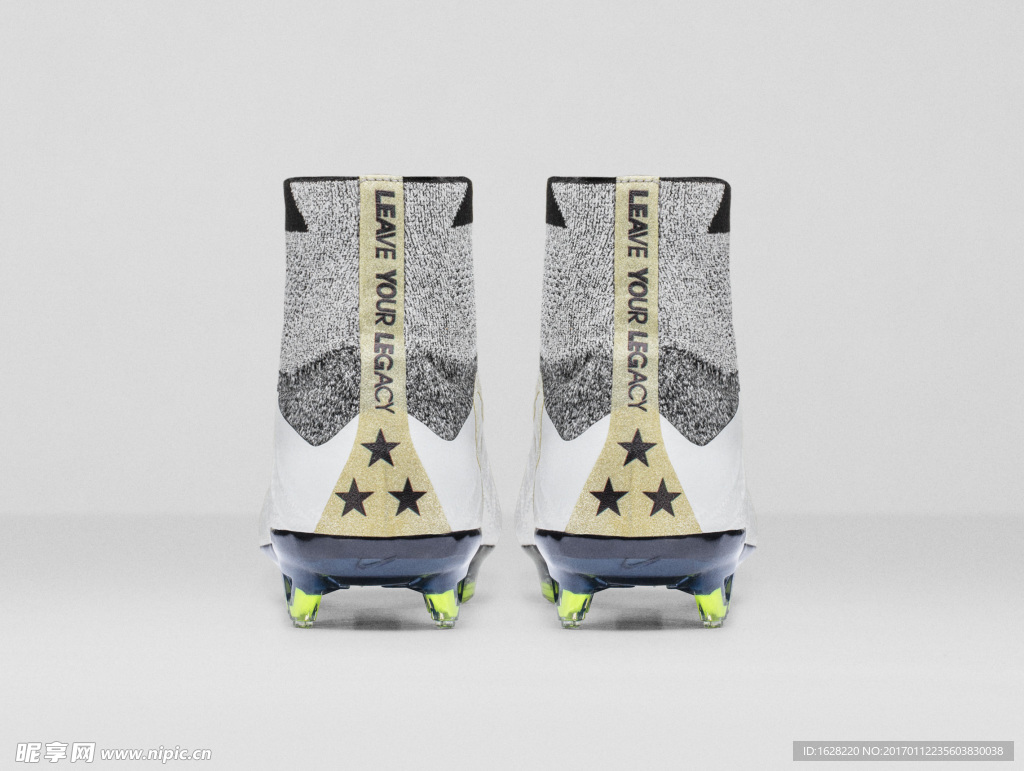 NIKE顶级足球鞋宣传广告