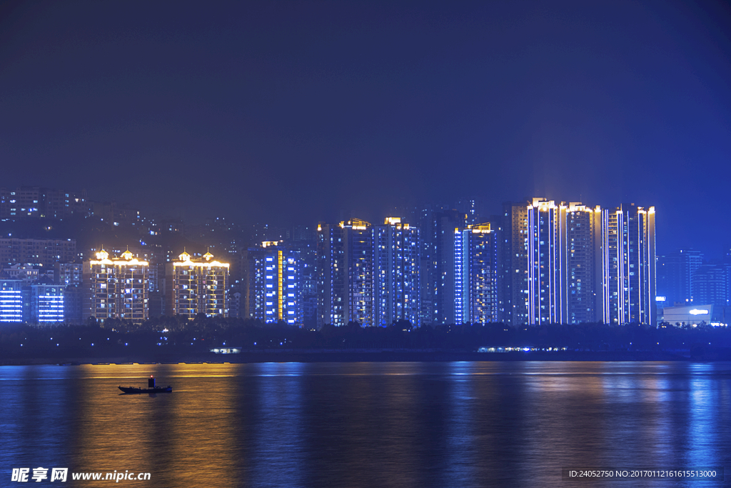 城市夜景长江水面倒影