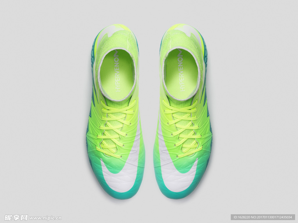 NIKE顶级足球鞋宣传广告
