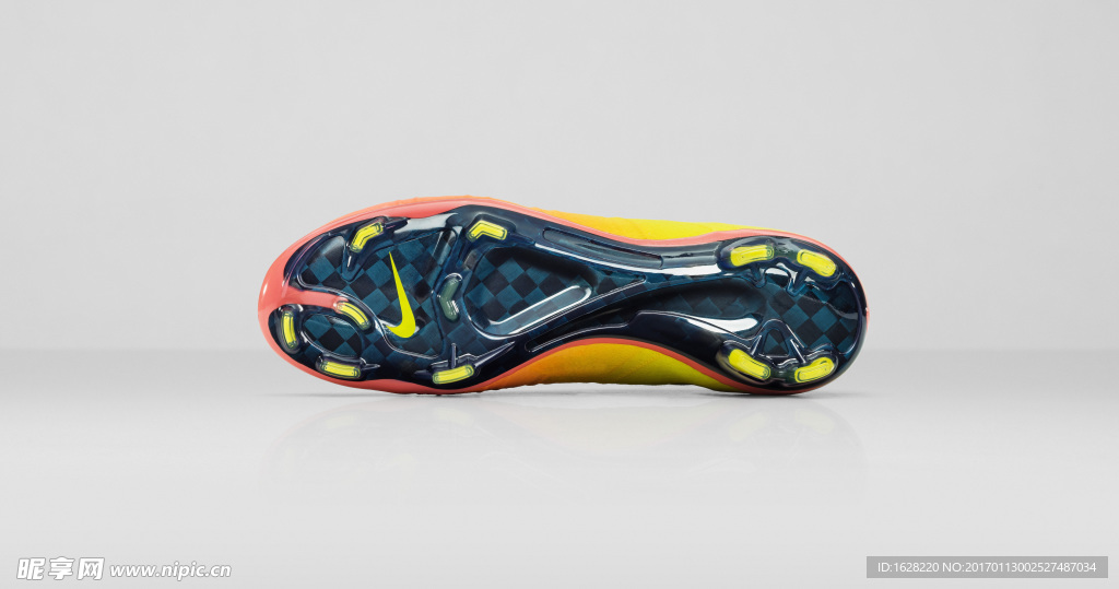 NIKE顶级足球鞋宣传广告