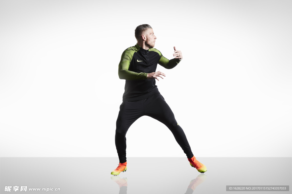 NIKE顶级足球鞋宣传广告