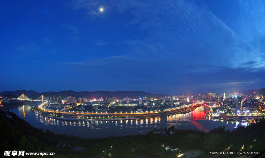 8月夜宜宾城