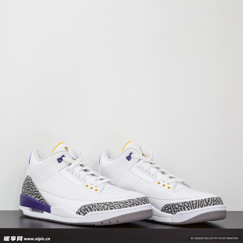 NIKE休闲运动鞋宣传广告