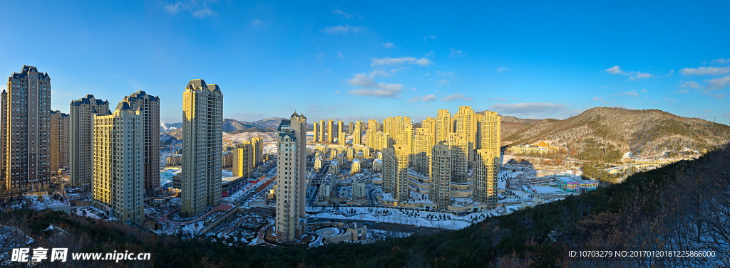 小区雪景