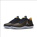 NIKE休闲运动鞋宣传广告