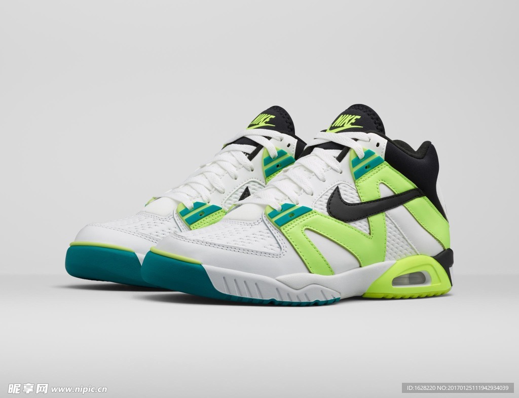 NIKE休闲运动鞋宣传广告