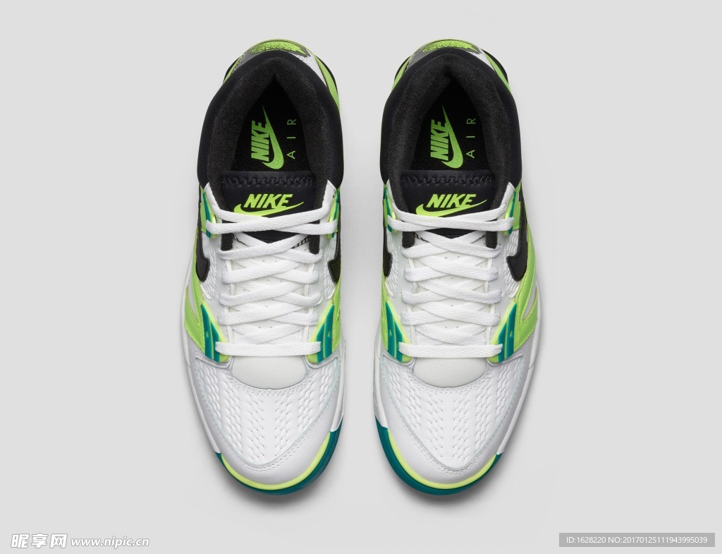 NIKE休闲运动鞋宣传广告