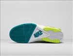NIKE休闲运动鞋宣传广告