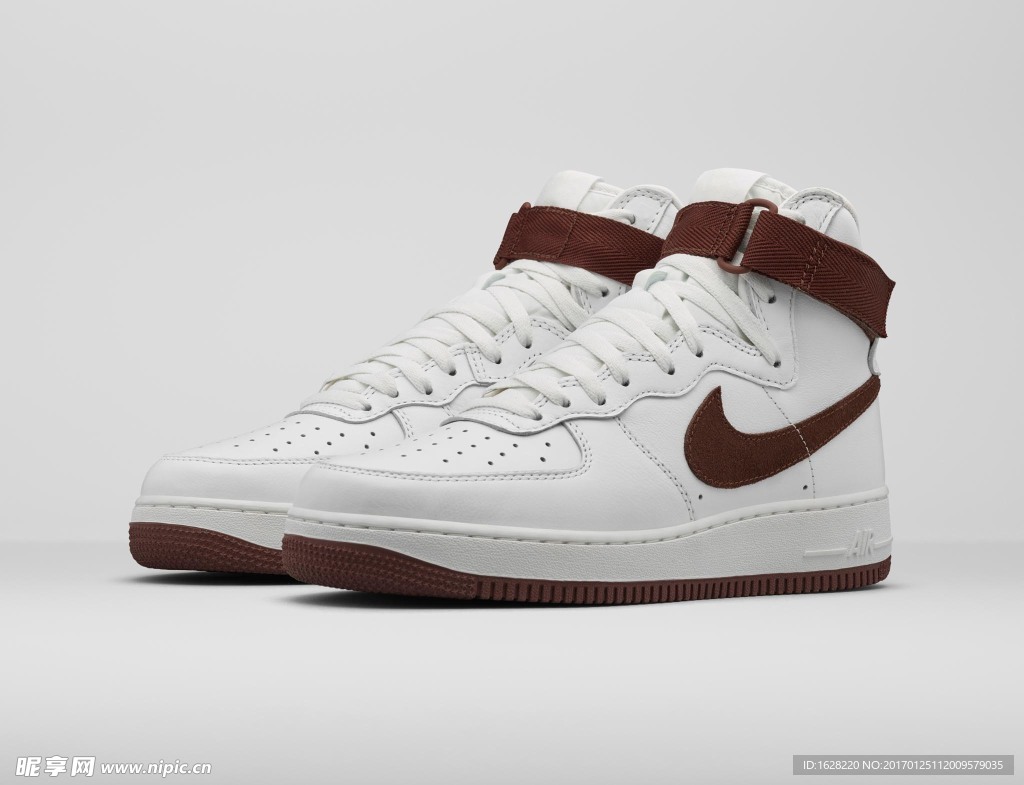 NIKE休闲运动鞋宣传广告