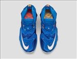 NIKE休闲运动鞋宣传广告