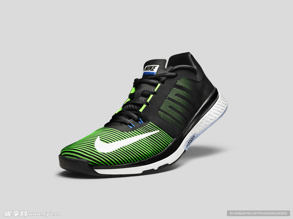 NIKE休闲运动鞋宣传广告