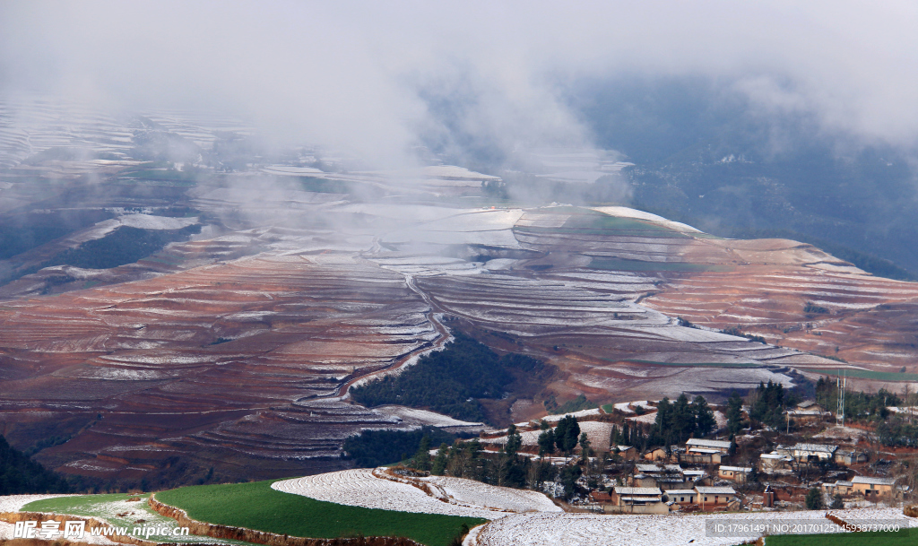 东川红土地