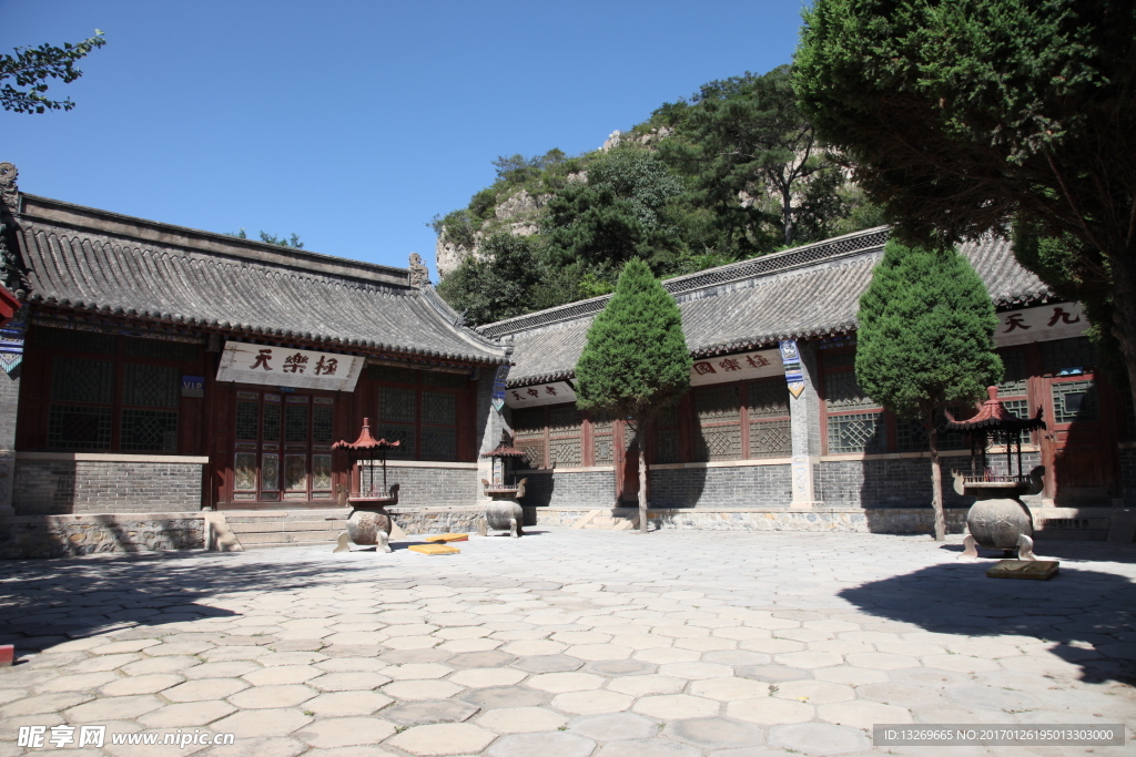 莲花山圣水寺