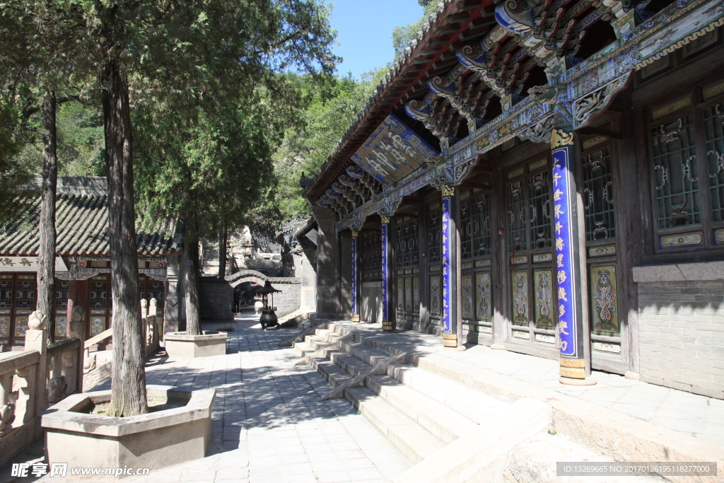 莲花山圣水寺