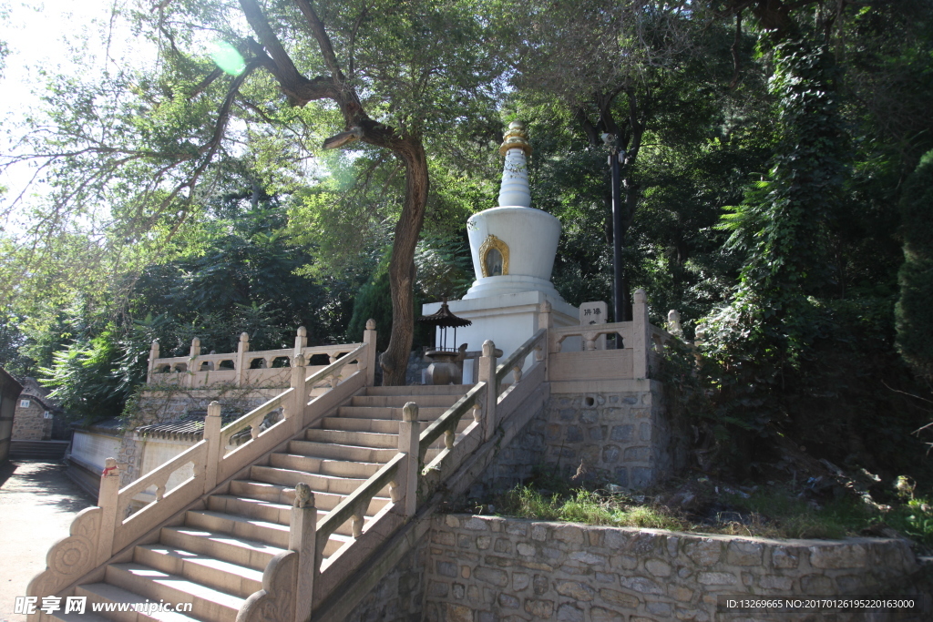 莲花山圣水寺