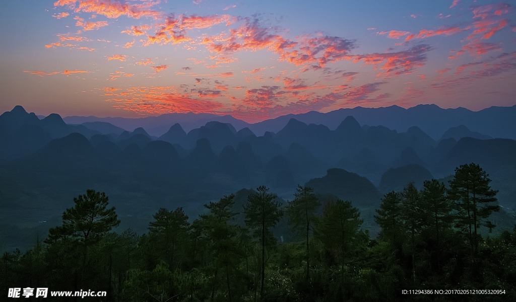 万山朝王