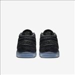 NIKE休闲运动鞋宣传广告