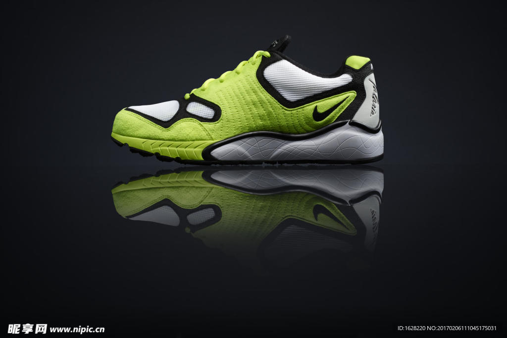 NIKE休闲运动鞋宣传广告