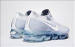 NIKE休闲运动鞋宣传广告