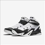 NIKE休闲运动鞋宣传广告