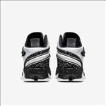 NIKE休闲运动鞋宣传广告