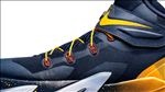NIKE休闲运动鞋宣传广告