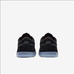 NIKE休闲运动鞋宣传广告