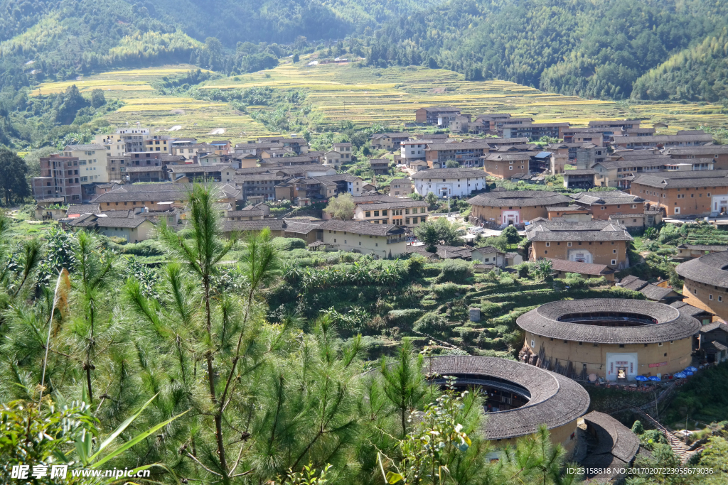 围屋风景