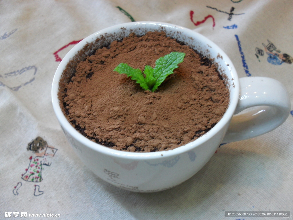 【酸奶盆栽】用酸奶和奥利奥做出可以吃的盆栽，我敢说这是最简单的甜品教程！_哔哩哔哩 (゜-゜)つロ 干杯~-bilibili