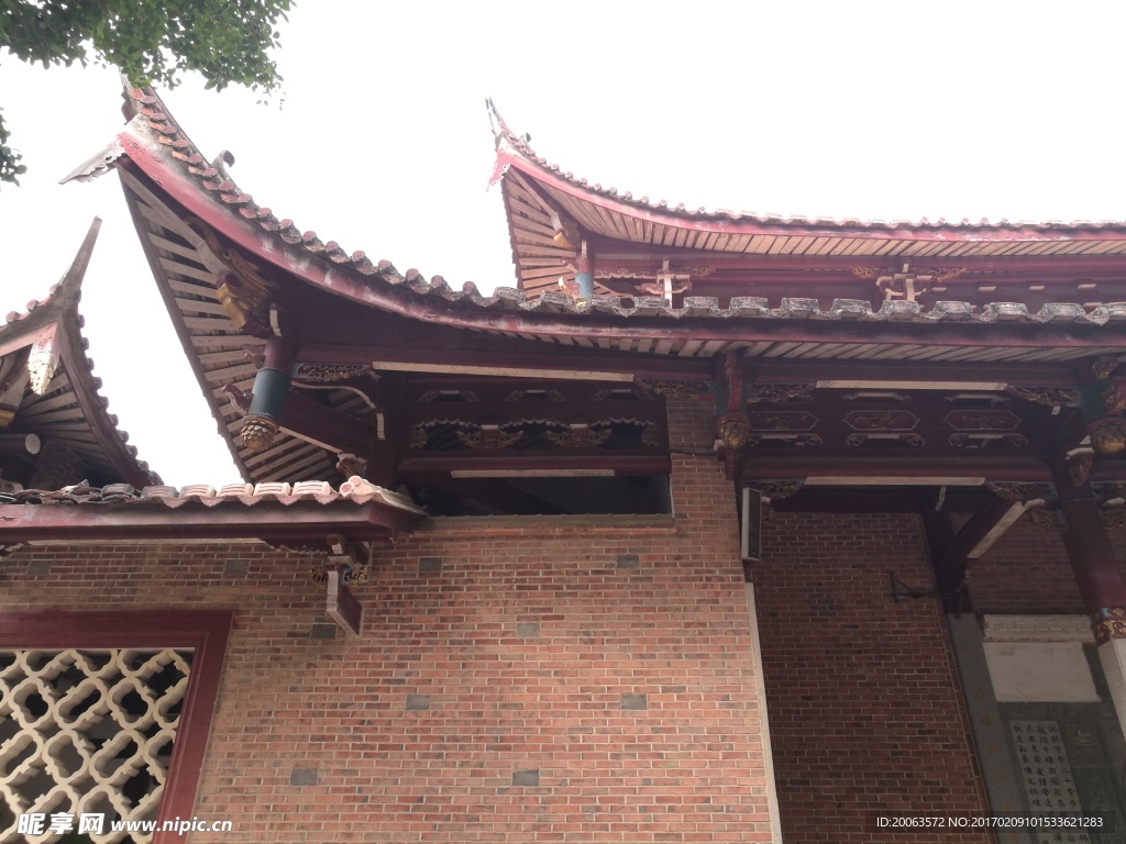 中式寺庙屋檐