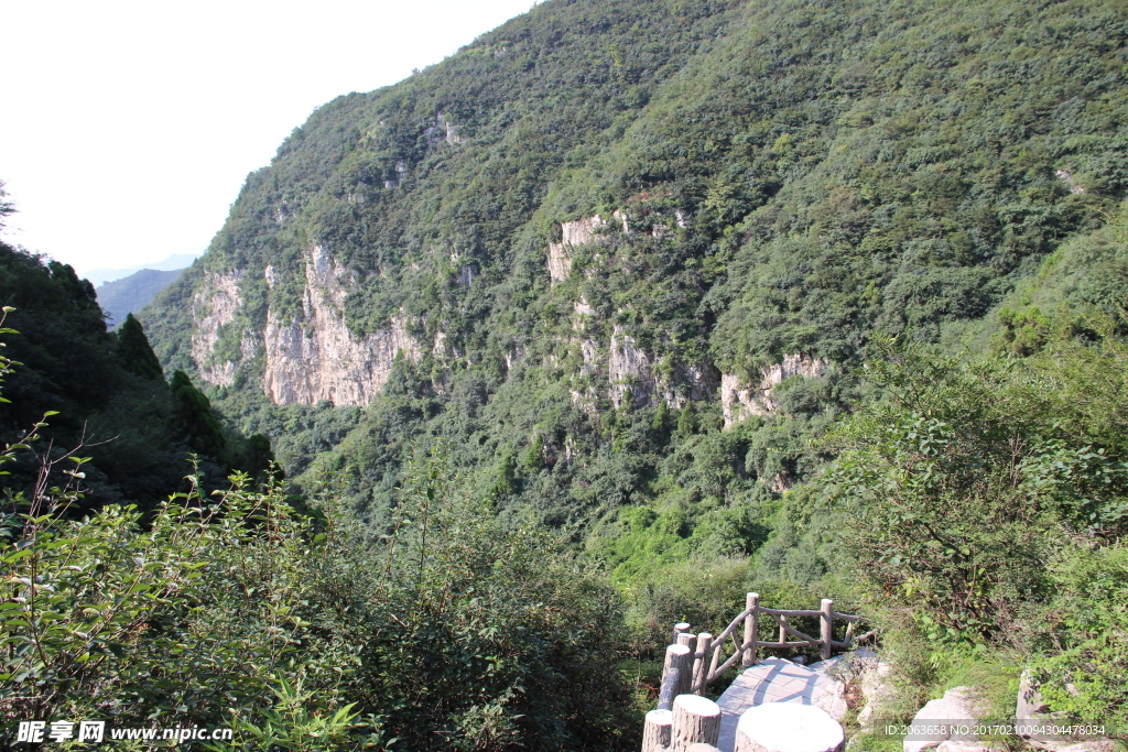 峡谷