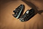 ADIDAS休闲运动鞋宣传广告