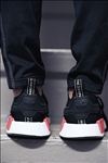 ADIDAS休闲运动鞋宣传广告