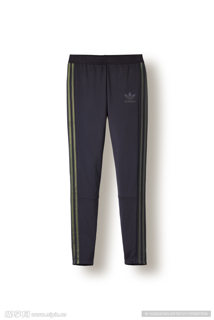 ADIDAS休闲运动服宣传广告