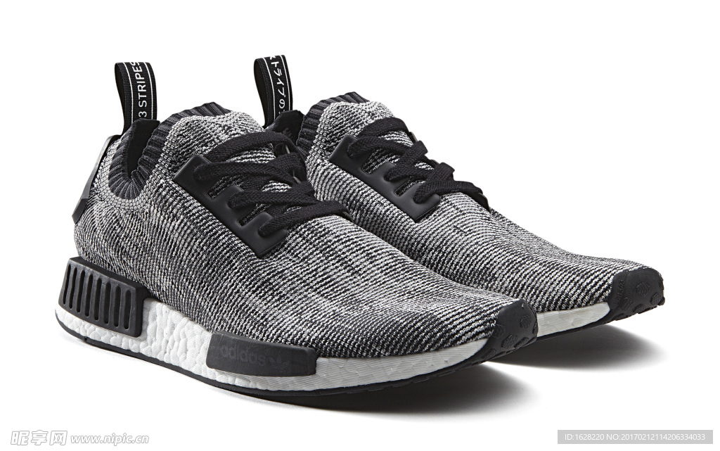 ADIDAS休闲运动鞋宣传广告