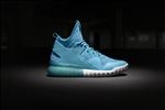 ADIDAS休闲运动鞋宣传广告