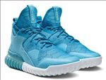 ADIDAS休闲运动鞋宣传广告