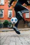 ADIDAS欧冠比赛用球广告