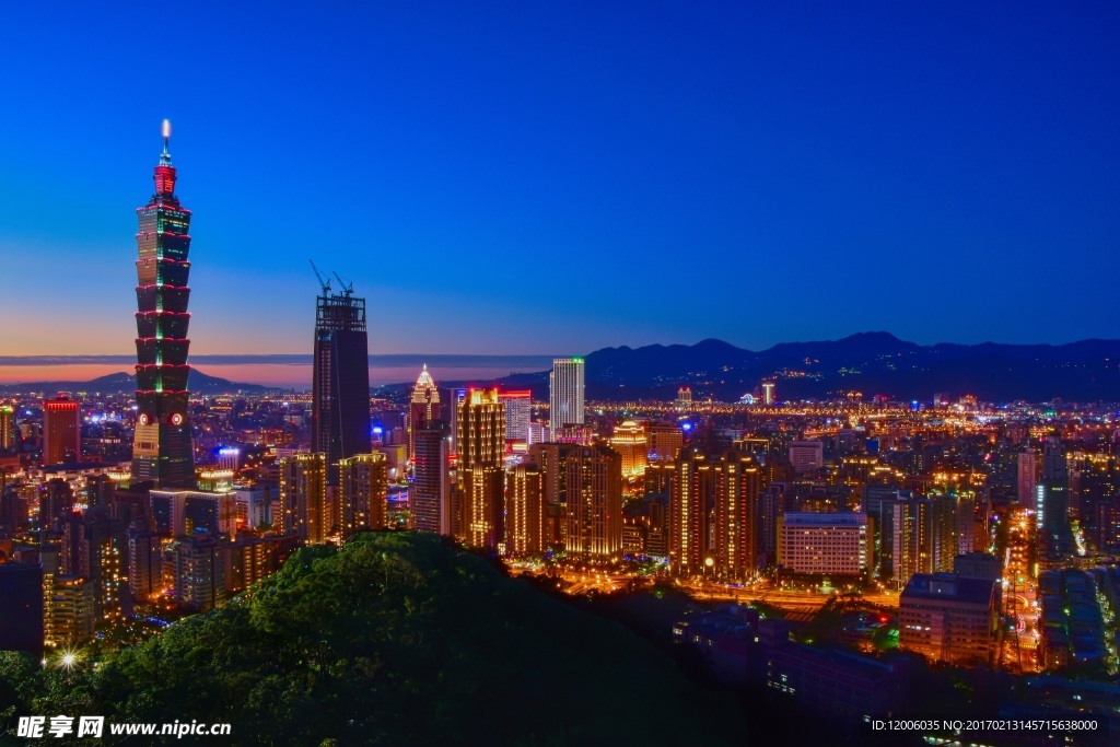 夜晚的城市