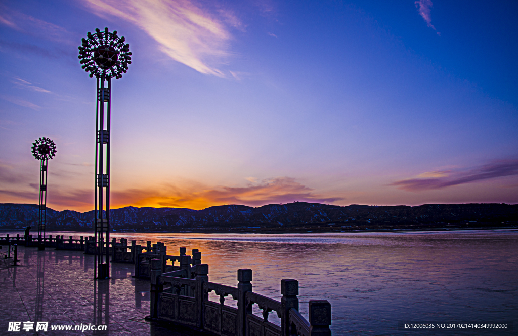 夕阳黄河